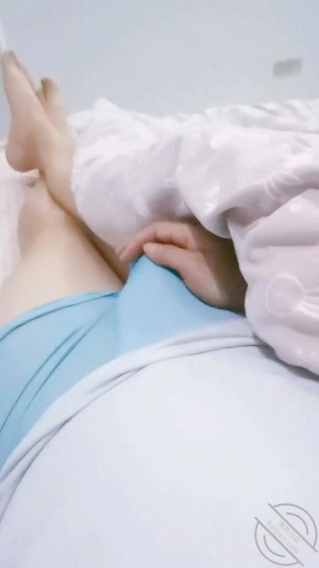 作者：梦想是母姨双飞 《【熟女之恋】20、在小姨闺蜜面前做爱，真刺激》-老宋小屋