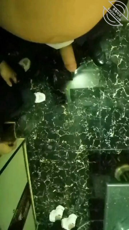 作者：梦想是母姨双飞 《【熟女之恋】41、在ktv抽插小姨和她闺蜜》-老宋小屋