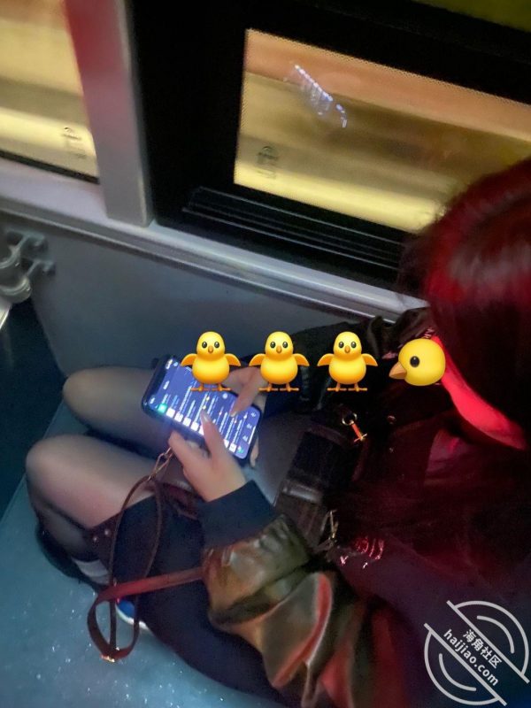 作者：我的离婚姐姐 《4 我成功上了我的亲姐！逼逼的紧致让我一度想射，中间呼吸急促感觉姐在装睡》-老宋小屋