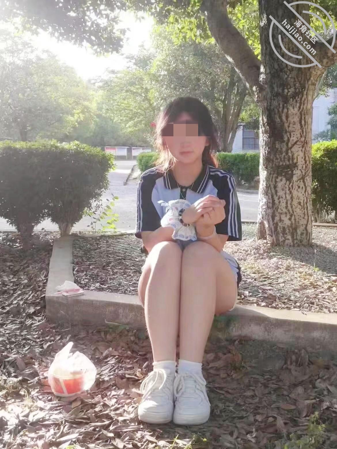 图片[1]-作者：与模特妹妹的日常 《【原创】47 拿下老同学的清纯妹妹，灌醉无套内射》-老宋小屋