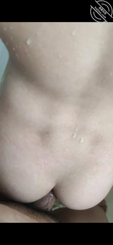 作者：女儿婷宝的闺蜜团 《【原创女儿已成年白虎】再次进入女儿完美的身体》-老宋小屋