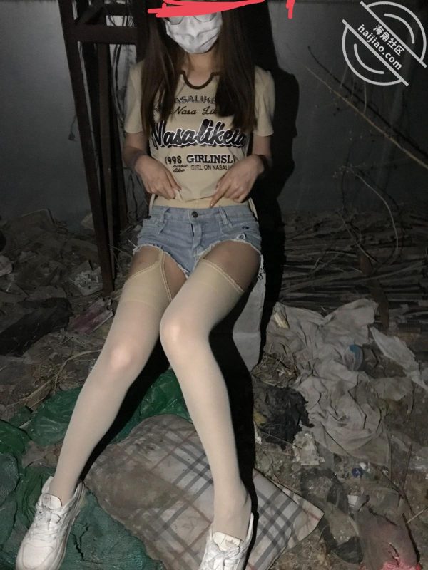 作者：和妹妹同居的生活 《（原创）刚考上大学的妹妹来到大城市和我同居…15户外做爱中出》-老宋小屋