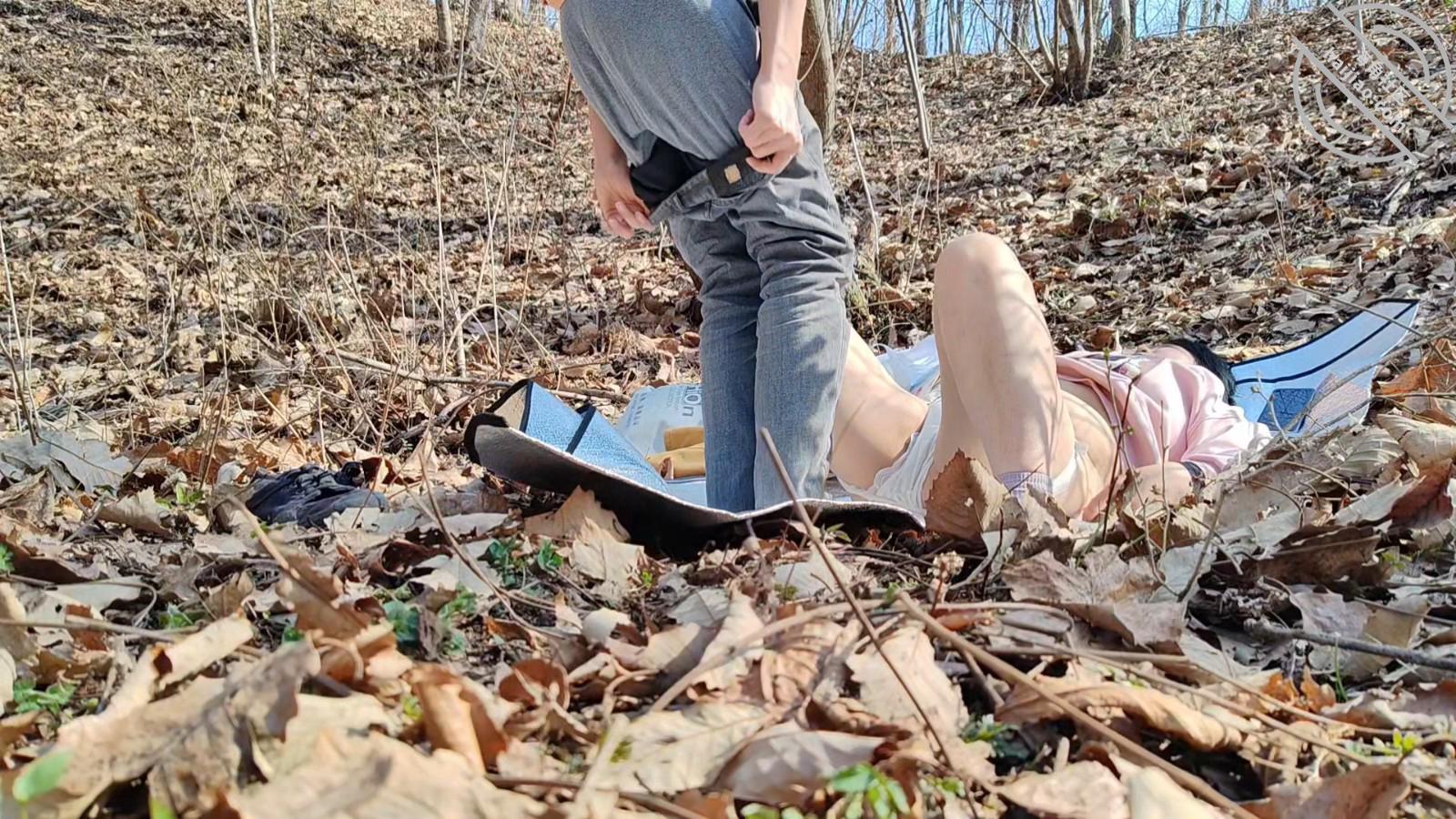 图片[1]-作者：妈妈的味道（干妈变成了情人） 《(原创视频)143：在山上和干妈打野战（户外做爱-真实记录）》-老宋小屋