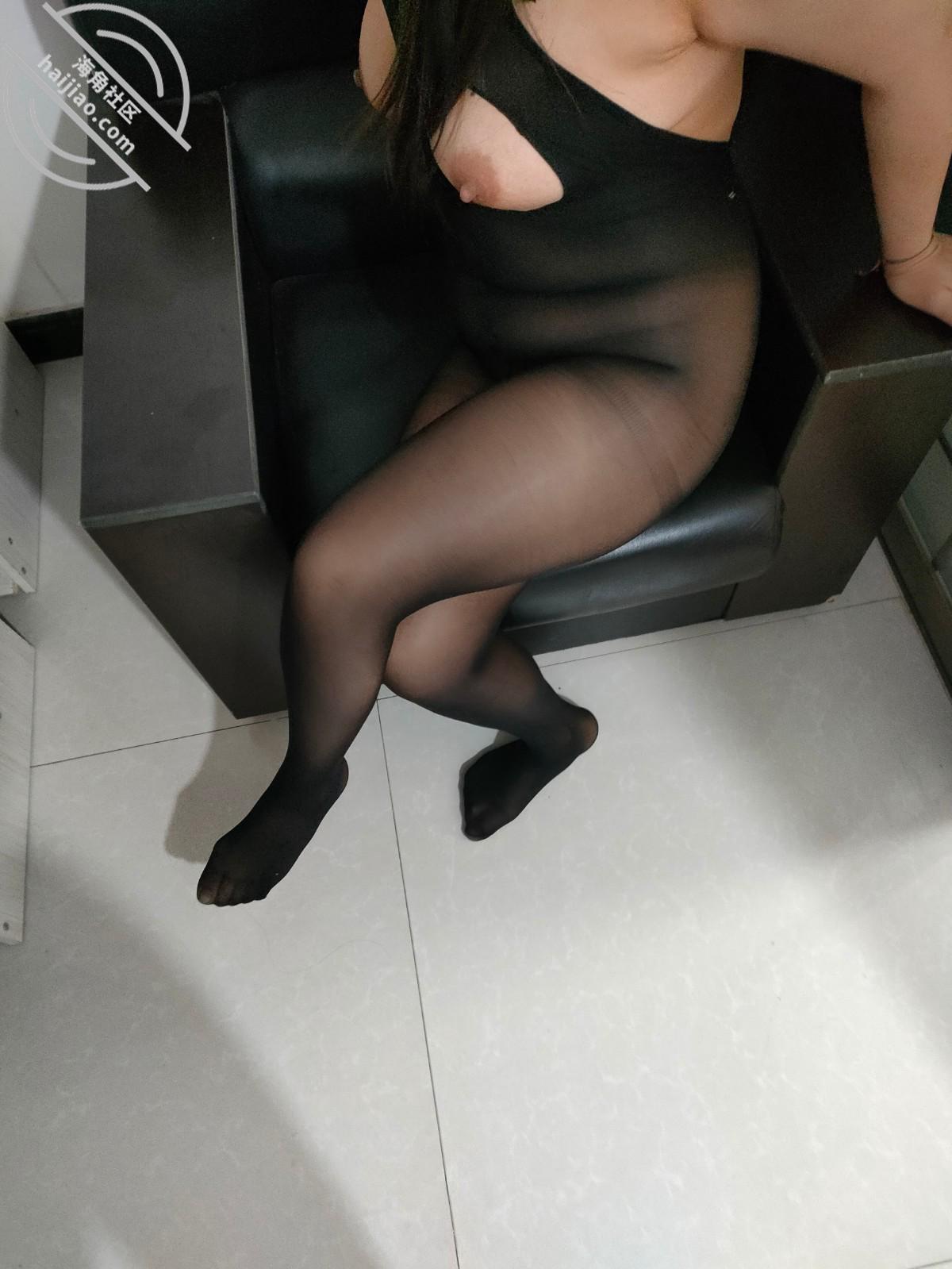 图片[1]-作者：嫂子的一家人 《【原创十四】哥哥跟嫂子在屋里操逼，我在外边等着刷锅》-老宋小屋