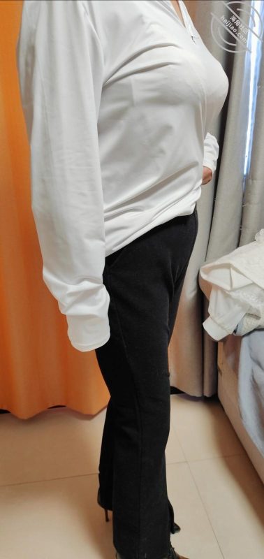 作者:熟控大胖 《原创!操丰满熟女老板娘。儿子楼下忙烤串,她妈妈楼上被无套狂操》-老宋小屋