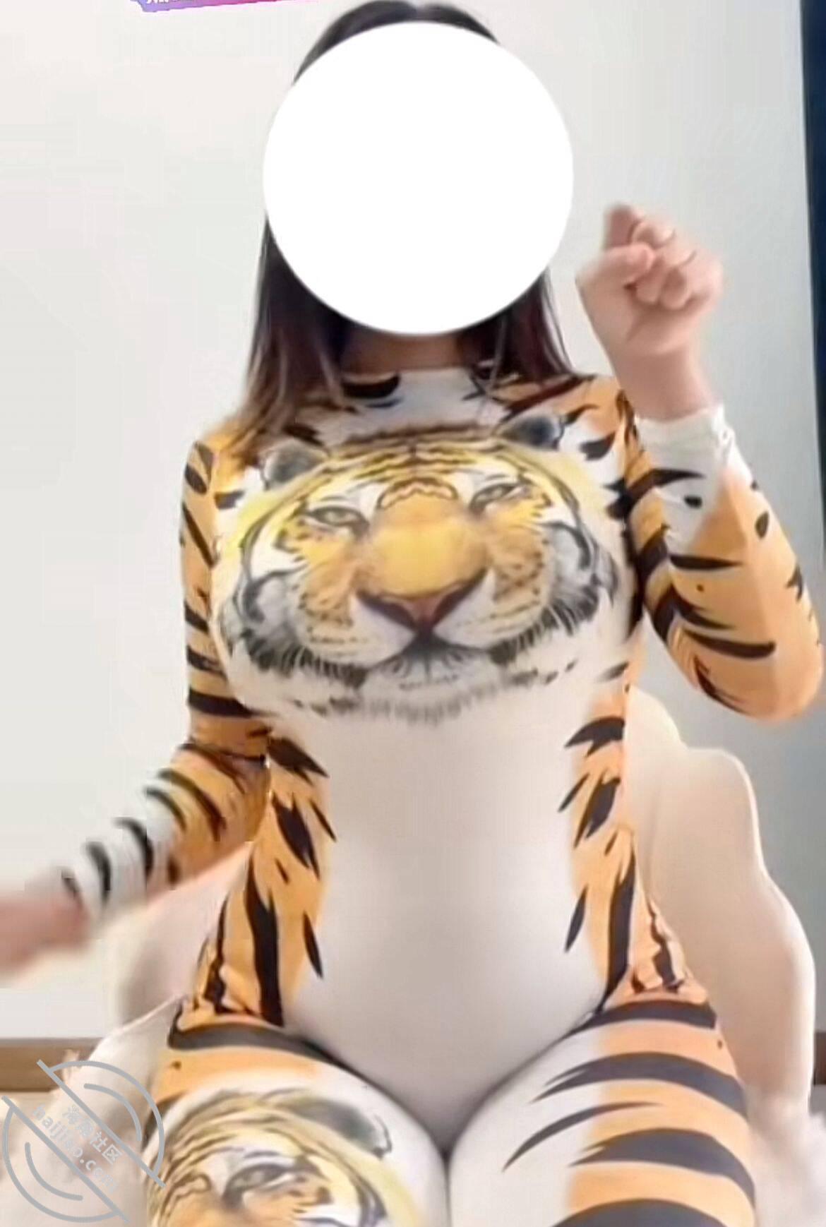 图片[1]-作者：纯爱藏黄刀 《爆插“虎先锋”-调教护士母狗4（视频贴）》-老宋小屋