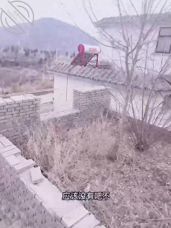 作者：拿走妹妹的处女 《49 与妹妹在山上二次合体，在无人的小院门口露天打炮！主人家回来赶紧跑！》-老宋小屋