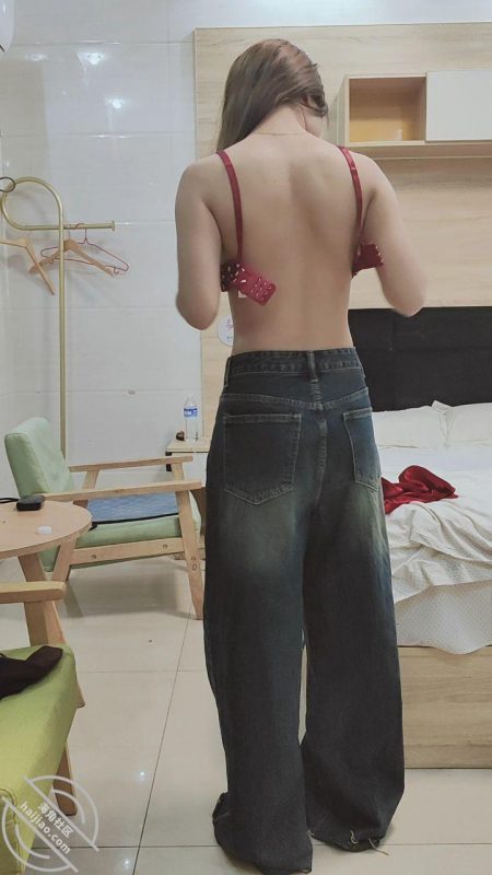 作者：姐弟一世情丶 《（原创视频）终于拿下姐姐了，把饥渴已久的姐姐操到喷水，全程淫叫呻吟不断！》-老宋小屋