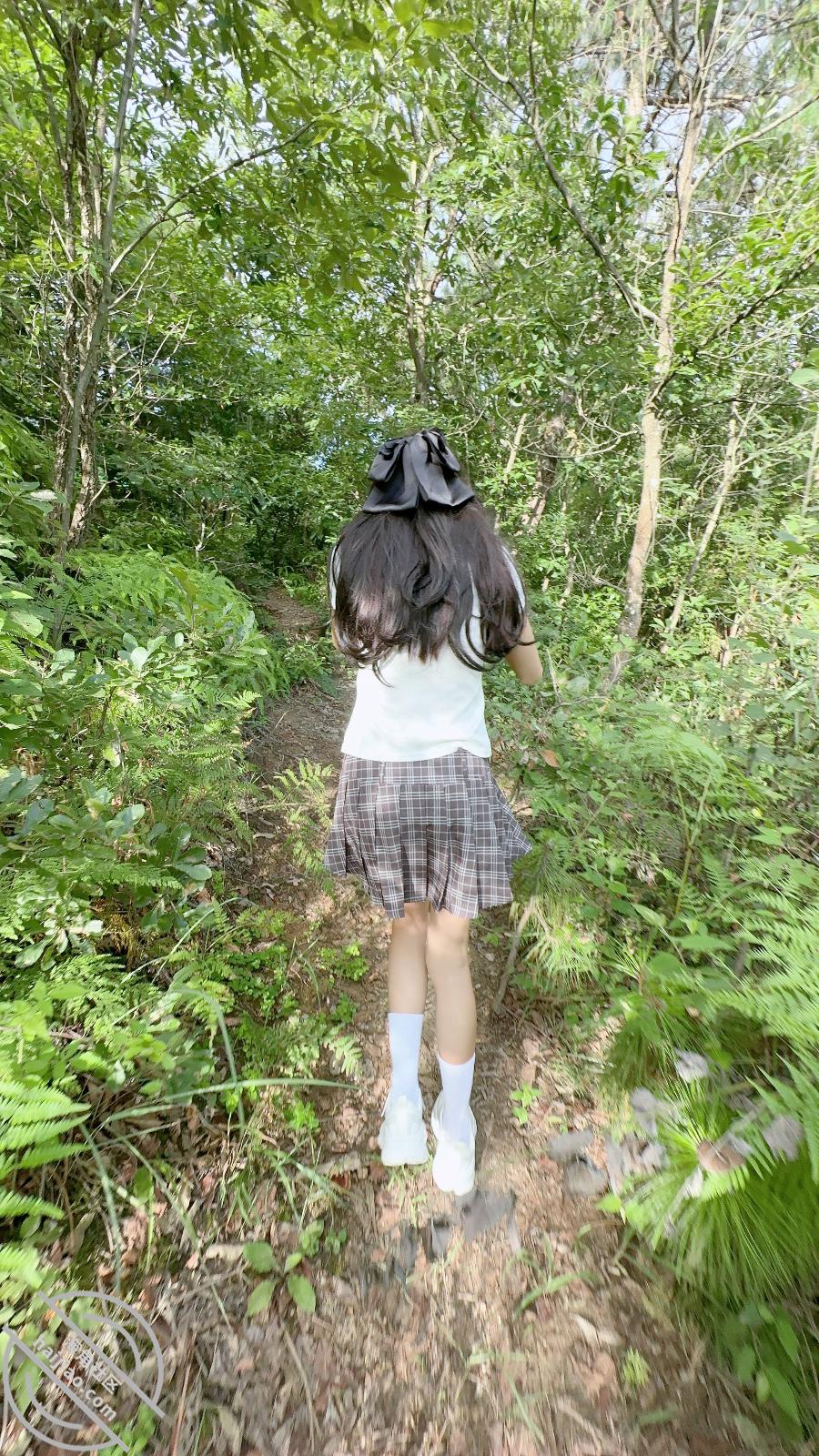 图片[1]-作者：长腿女儿丽丽 《（原创57）野外跟女儿做爱，感受女儿害怕到颤抖的阴道无比紧致》-老宋小屋