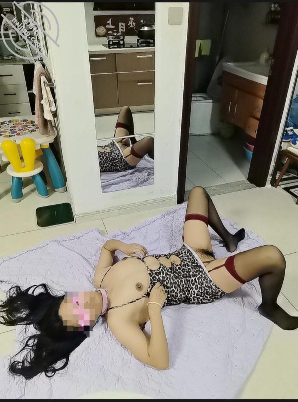 作者:寻欢作乐-淫妻 《淫妻之旅-镜子前坐莲小花豹【露脸原创】》-老宋小屋