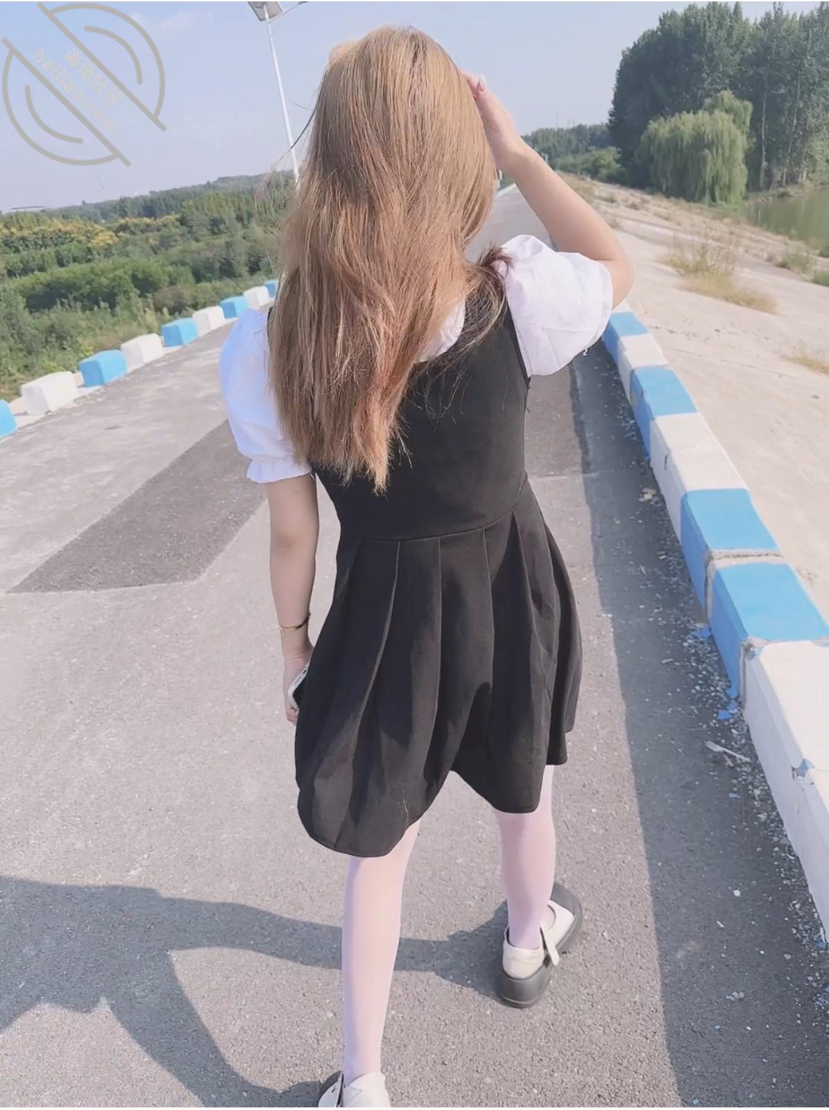 图片[1]-作者：拿走妹妹的处女 《81 (原创视频贴) 户外野战妹妹被路人给看光了！！！》-老宋小屋