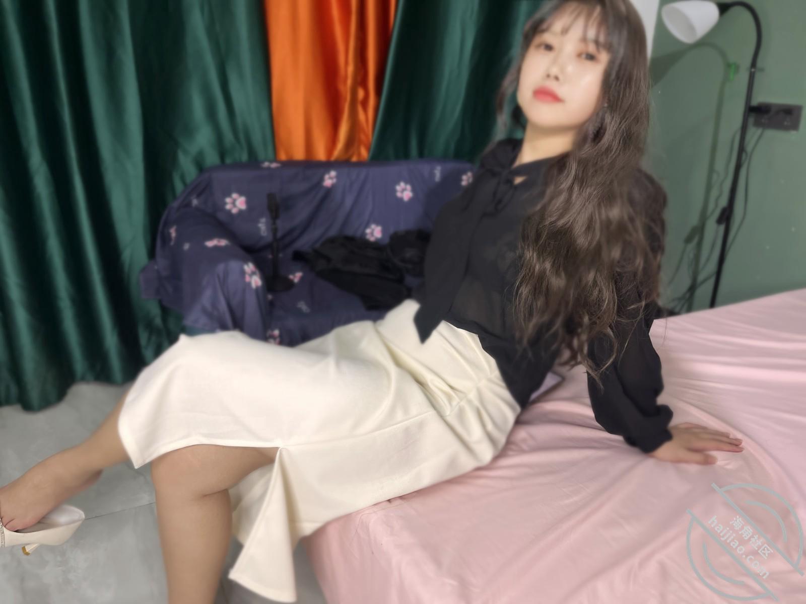 图片[1]-作者：舅妈的爱情故事 《【真是乱伦】穿舅妈丝袜操丝袜舅妈好变态啊 丝袜之间的碰撞变态外甥穿丝》-老宋小屋