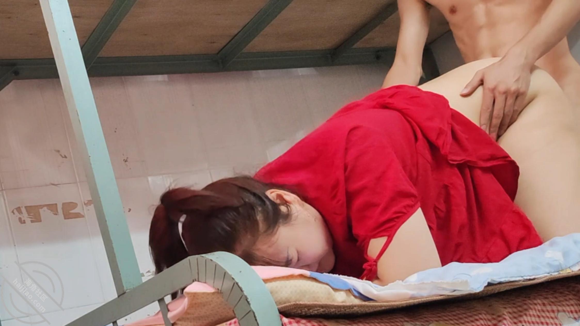 图片[1]-作者：妈妈少妇人妻爱好者 《【原创视频10】在她老公的神助攻下，终于又操上理发店老板娘了》-老宋小屋