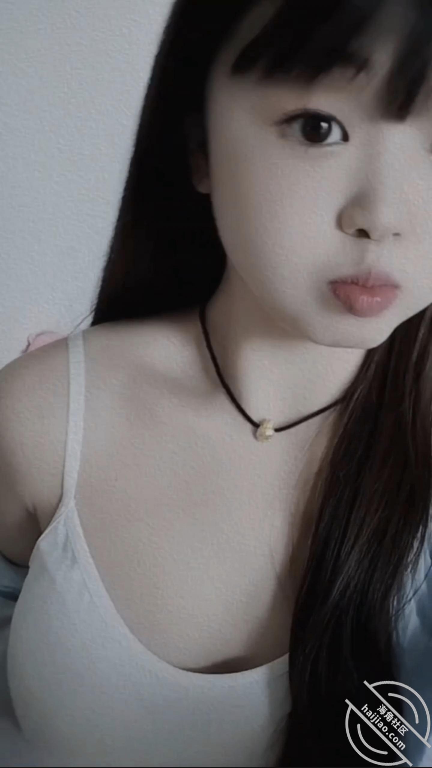 作者：枪枪到肉 《原创视频4.2，破处，馒头一线天》-老宋小屋