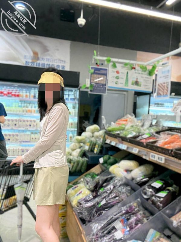 作者:亲姐姐的淫穴 《【原创27-视频贴】姐姐喝醉,被我偷偷的抽插,无奈中途姐姐醒来反抗》-老宋小屋