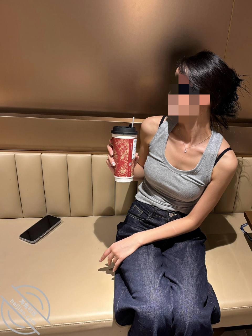 图片[1]-作者：亲姐姐的淫穴 《独家原创47，视频贴，撕烂姐姐的丝袜，猛吸她的嫩穴，把鸡扒强行塞入她的嘴》-老宋小屋