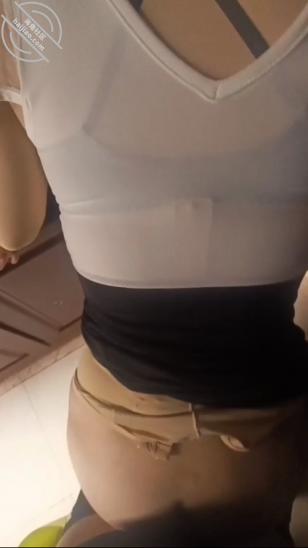 作者：调教丈母娘 《（真实原创）十二、在老丈人床上爆操丈母娘，一镜到底20分钟爆操不停！》-老宋小屋