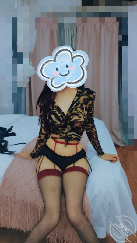 作者：亲姐的诱惑 《[原创视频]62第一次和姐姐玩轻微sm捆绑，姐姐还挺享受的，有点受虐》-老宋小屋