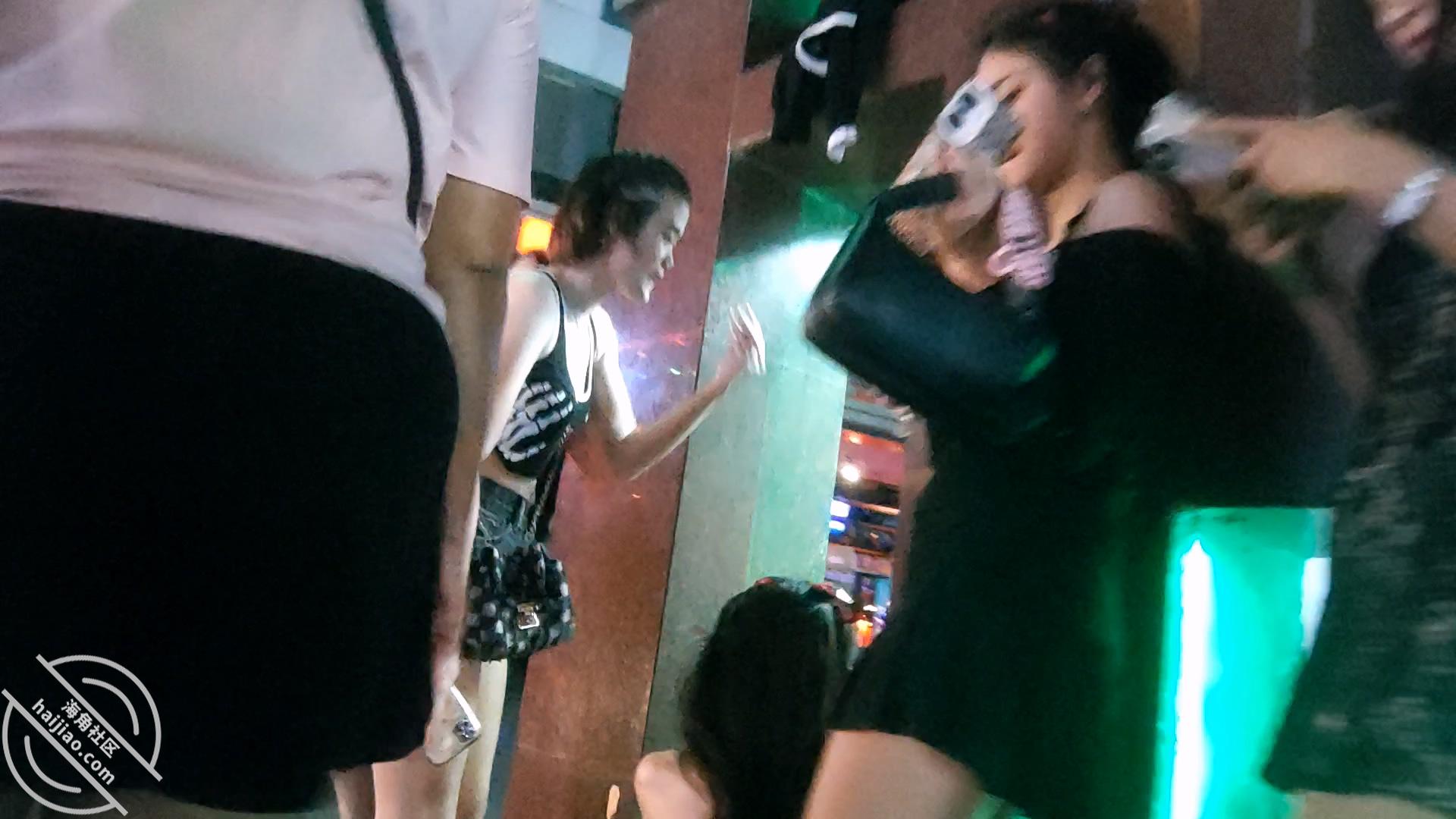 图片[1]-作者：激进的头孢 《曼谷街边找了个极品美女》-老宋小屋