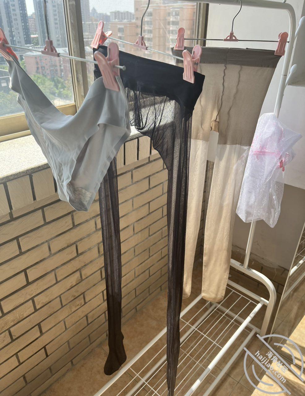 图片[1]-作者：我就放进去不动 《（原创）不顾她的威胁警告，我强干内射了我日思夜想的后妈……》-老宋小屋