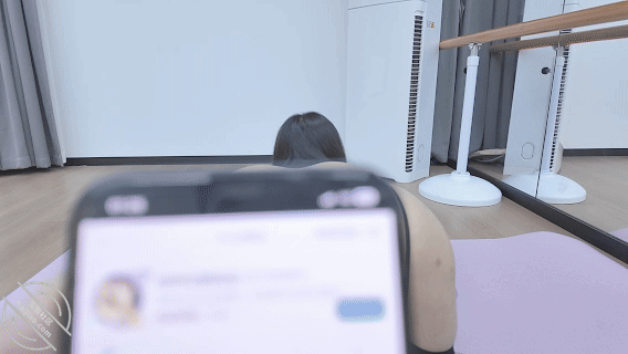 作者：母狗淫妻兔兔 《【原创淫妻母狗兔兔⑦】史诗级喝尿吞精女仆巨作（舞蹈室调教篇）》-老宋小屋