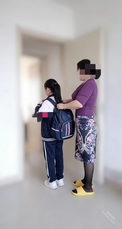 作者：湘B绿母 《真实经历10 看一夜黄片，早晨起来受不了，送走我妹，把我妈上了》-老宋小屋