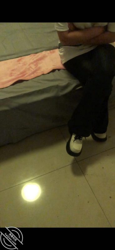 作者：野狗的春天 《【原创】被侄女发现我操了她，她原来也喜欢我这个坏叔叔，于是我内射小侄女》-老宋小屋