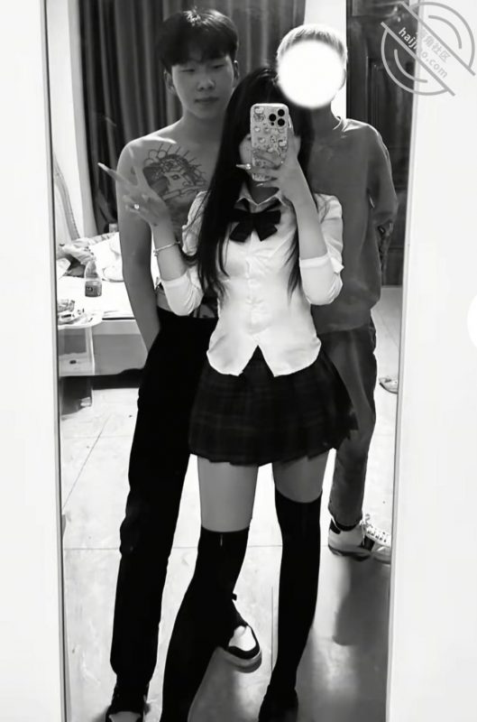 作者:打野王子 《原创妹子被精神小伙下药了我发现的时候已经在厕所被操了,强行带回宾馆继续干》-老宋小屋