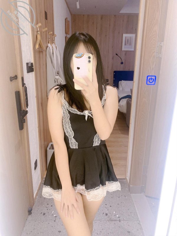 作者:强奸少妇邻居 《(原创视频)16 美女少妇邻居夹着无线跳蛋逛商场,在酒店门口射了她一脸》-老宋小屋