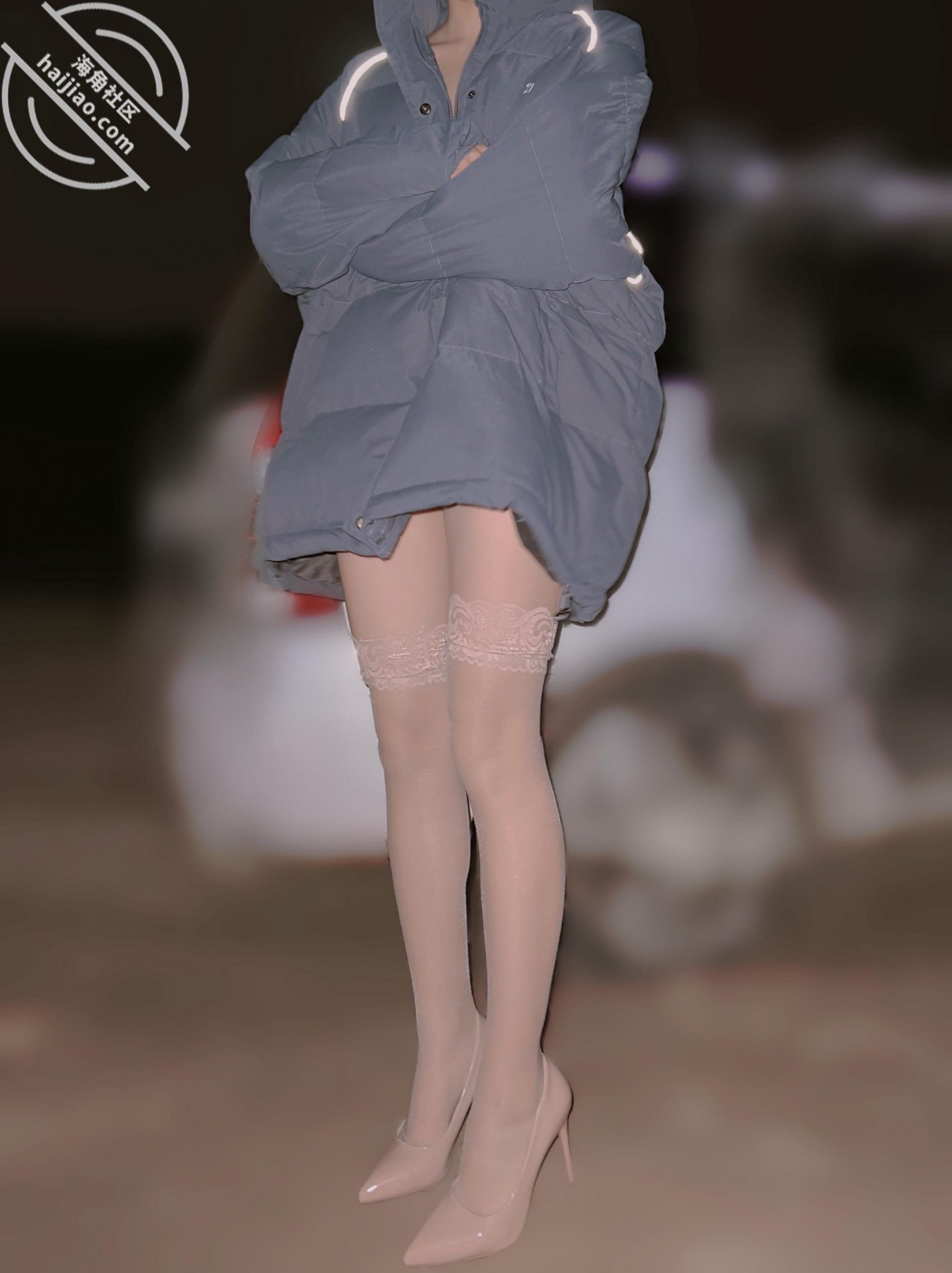 作者：姐姐的小飞棍 《原创姐姐24 和姐姐体验野外车震 外面人来人往属实刺激！姐姐颜射➕吃精》-老宋小屋