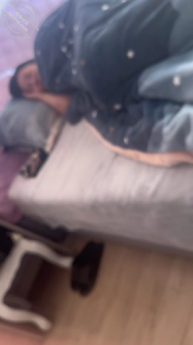 作者：美丽的母后 《记录（16） 真实上母记录，妈妈喝醉酒睡梦中被我干醒。》-老宋小屋