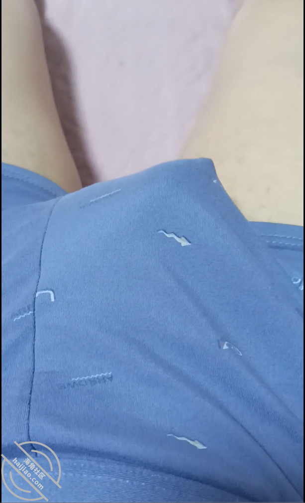 图片[1]-作者：善良的老妈 《原创真实第一视角老妈满足我的恋足癖，我想让她也舒服用舌头舔她的骚穴。》-老宋小屋