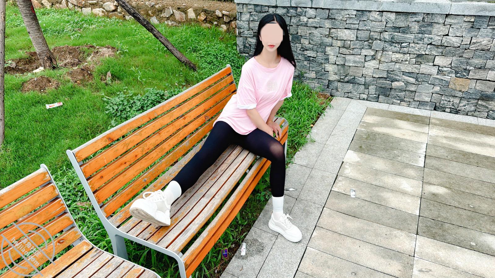 图片[1]-作者：会喷水的亲姐姐 《【超清原创】剪烂姐姐心爱的打底裤，中途做饭强行内射，从厨房到客厅全程记录》-老宋小屋