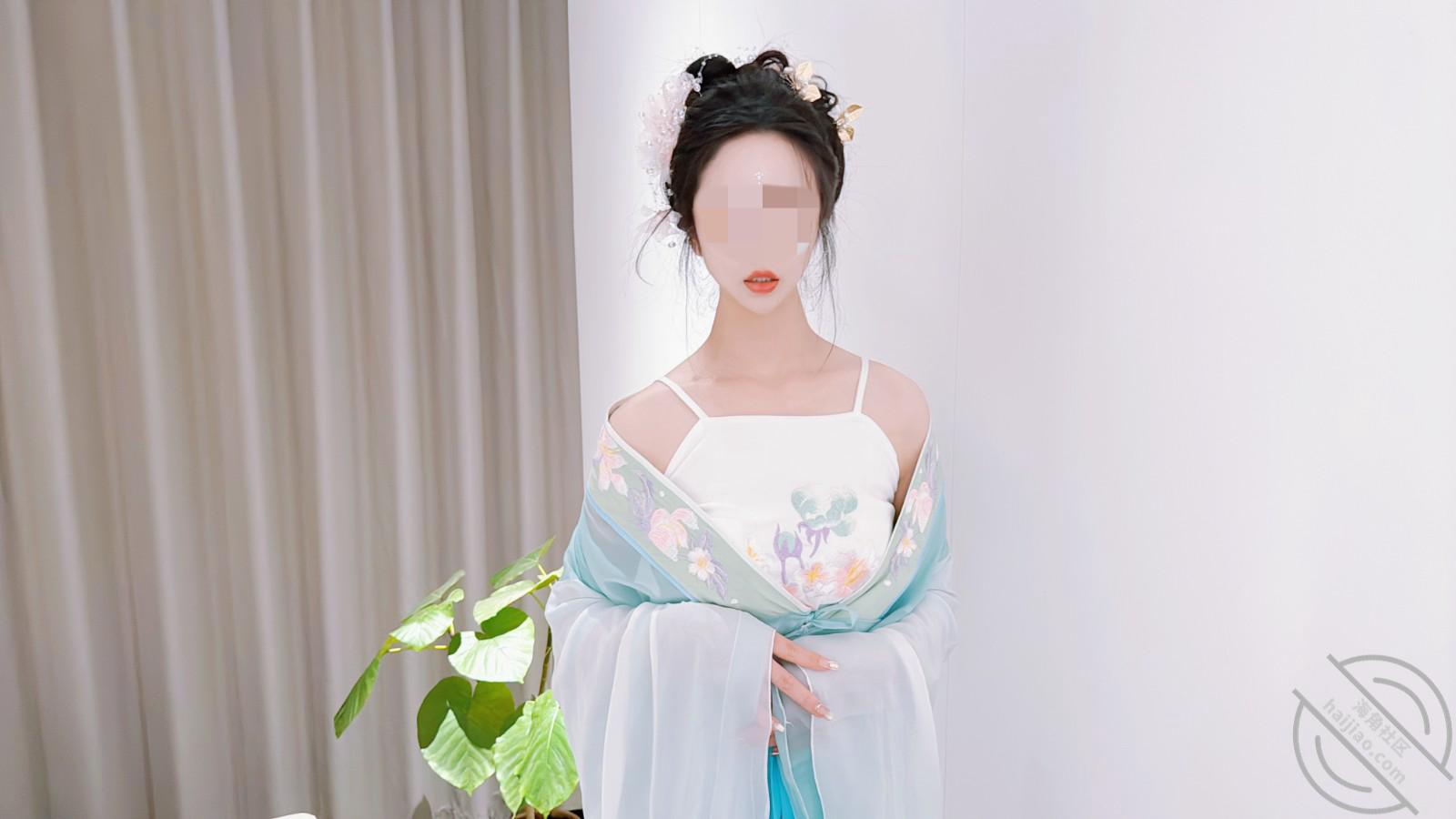 图片[1]-作者：会喷水的亲姐姐 《【超清微露脸】给姐姐汉服拍照为名，嫩穴无限喷水，不停说我太敏感了不要操了》-老宋小屋