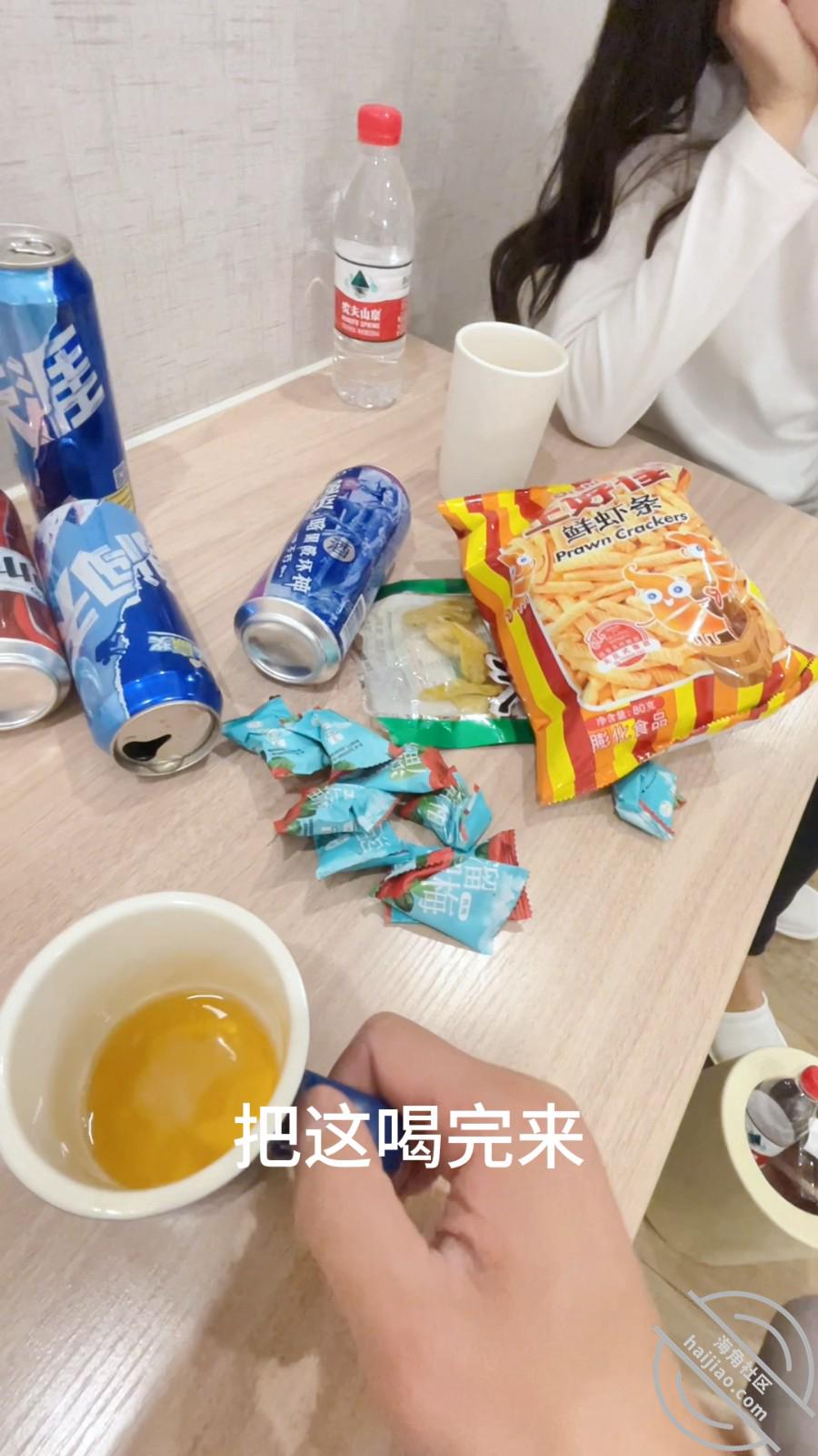 图片[1]-作者：我的母狗房东 《【高清原创】气质高贵的房东少妇像条狗一样被我栓在酒店门口，灌满精液的小穴》-老宋小屋