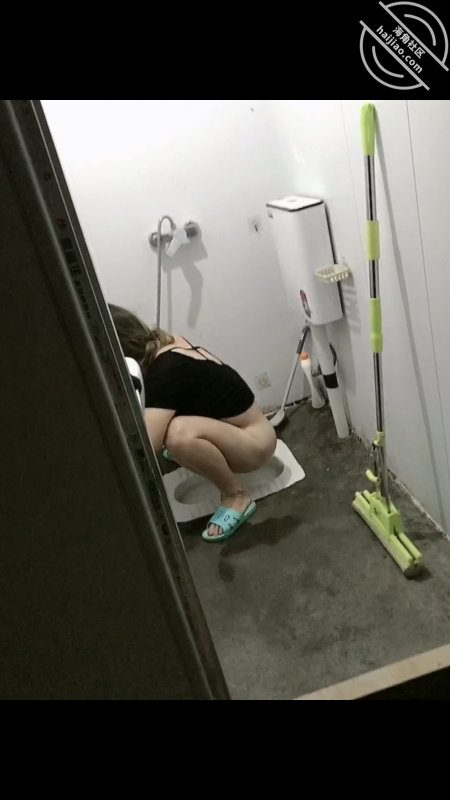 作者：爱丝母子 《【原创】绝对真实爱丝母子的丝袜性爱游戏，偷拍妈妈洗澡，给妈妈灌醉强上》-老宋小屋