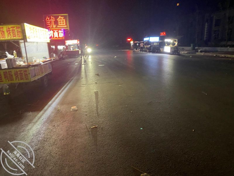 作者：调教别人女朋友给我当母狗 《小奶狗的合租日记（28）木子的道歉惊喜，楼顶天台漏出勾引我！》-老宋小屋