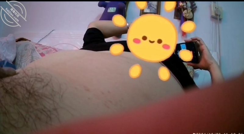 作者：与母缠绵 《【视频贴】妈妈跟姥爷打电话，我在下面摸老妈的逼爆操妈妈》-老宋小屋