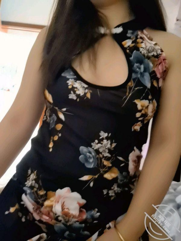 作者:熟女杀手 《丝袜老板娘28操得很爽 射得也很爽 这种女人怎么会落入那种人手里呢》-老宋小屋