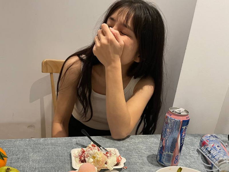 作者：我的母狗房东 《【原创】房东过生日，三瓶强爽下肚，再她的婚床上内射三次，全程实拍真实露脸》-老宋小屋