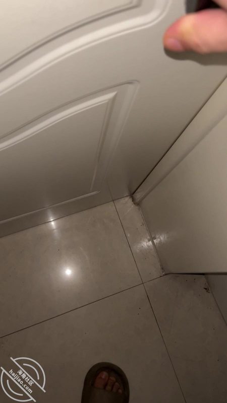 作者:我的巨乳亲表姐 《劲爆回归!我姐怕我操她居然锁门?操的就是你!全程记录!(钻石帖)》-老宋小屋