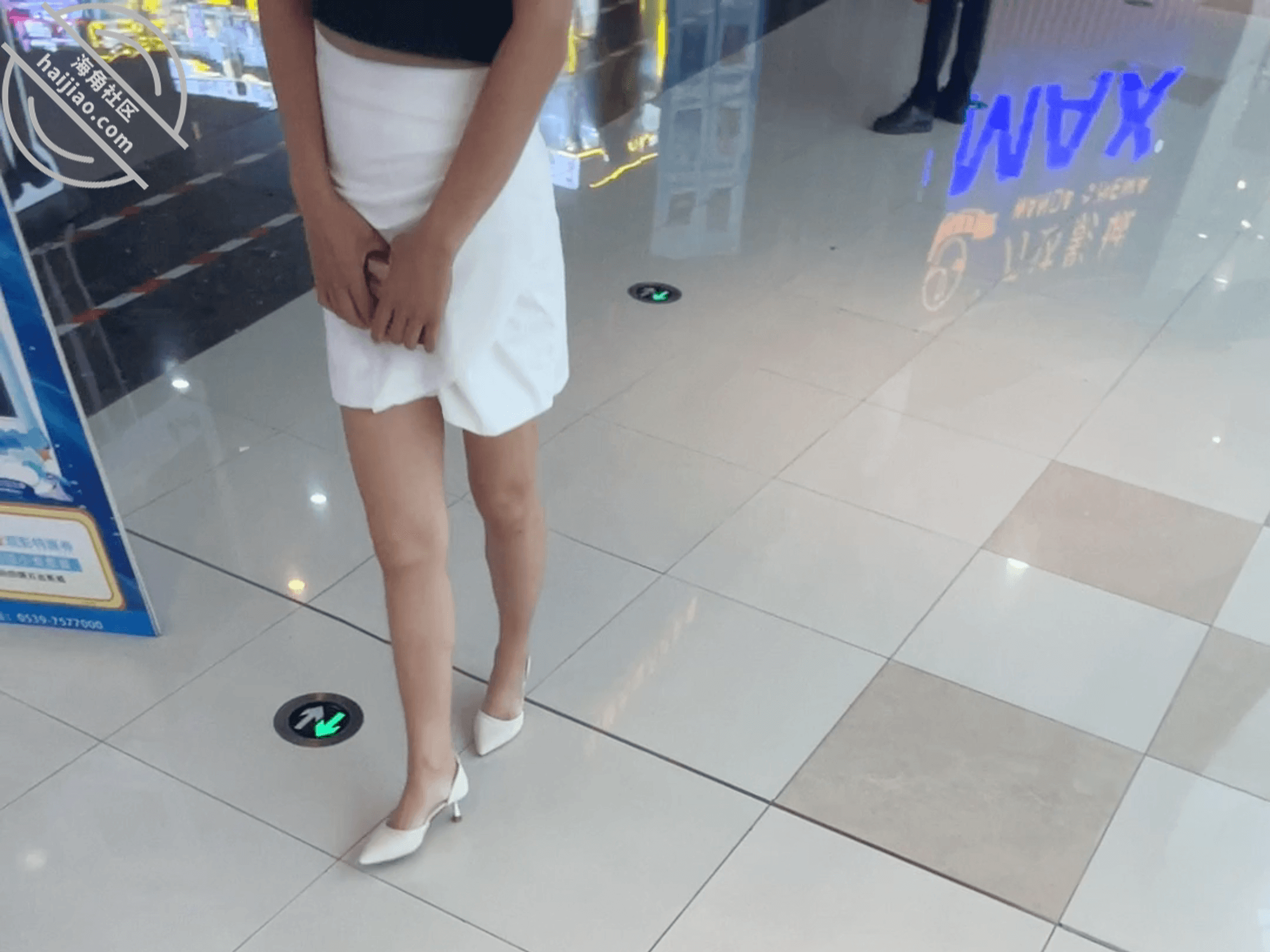 图片[1]-作者：我的母狗房东 《【原创视频】两天操五次女房东，不仅在摩天轮上操，连吃饭都要内射一发》-老宋小屋