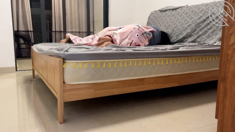 作者:王红妈妈 《14【原创】爸妈醉酒回家,不料儿子蓄谋已久,趁着老爸喝醉在他面前强上亲妈》-老宋小屋