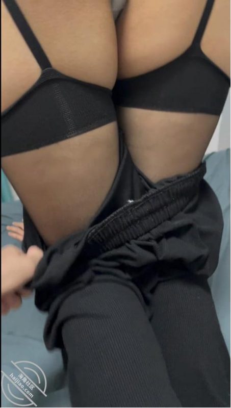 作者:妈妈的丰乳肥臀 《【海角原创56】尝试一下老妈的库里丝,张叔有我当然也要有》-老宋小屋