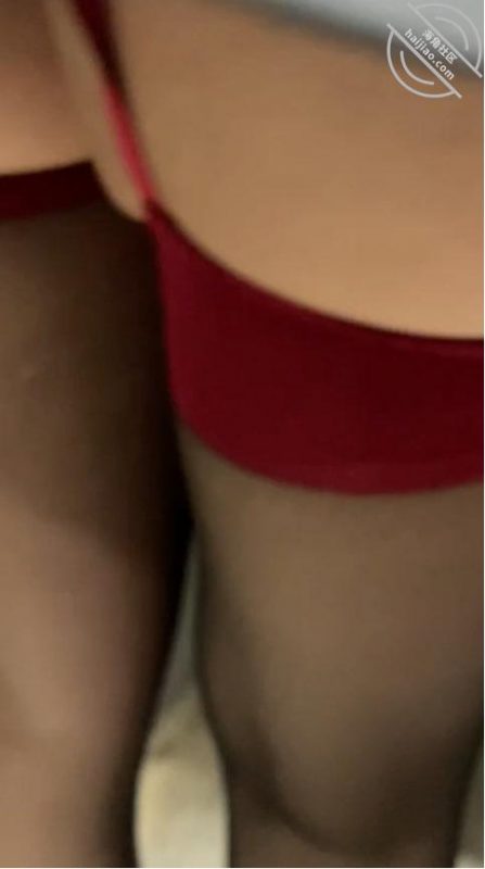 作者：妈妈的丰乳肥臀 《【海角原创103】继父射完到我射，在继父隔壁内射骚妈》-老宋小屋