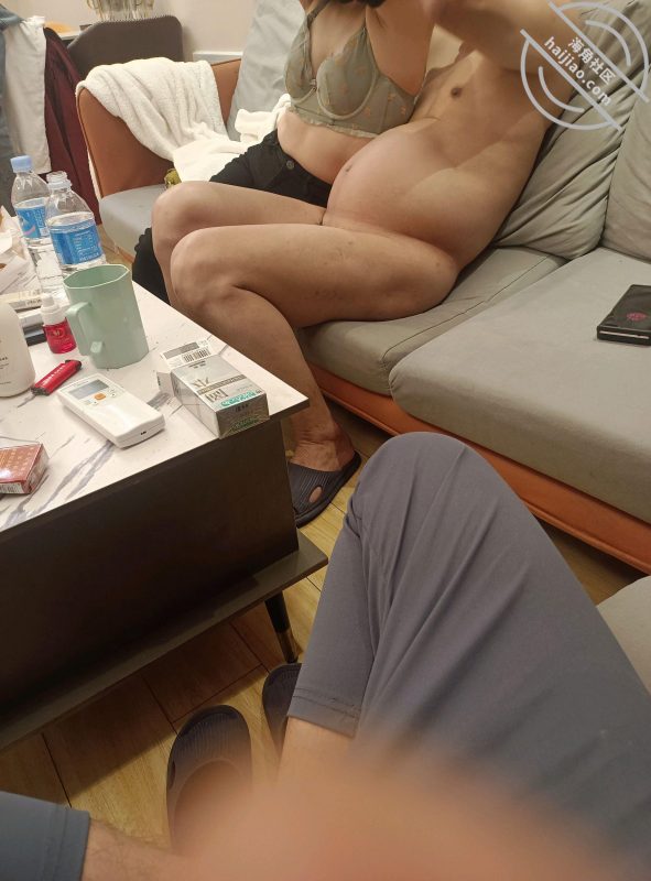 作者：海角小涛 《（原创）三十七、南方老哥千里操逼，与我俩母子3P。》-老宋小屋