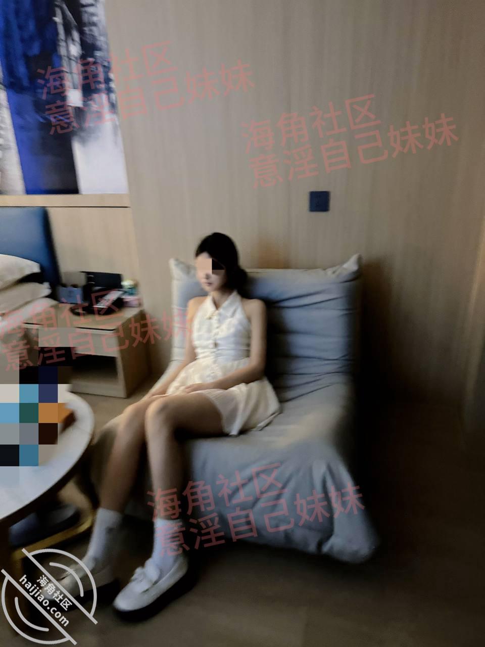 图片[1]-作者：意淫自己妹妹 《【原创视频51】跟妹妹闺蜜喝了点酒，打开她的心扉，操了她，嫩逼是真紧呀》-老宋小屋