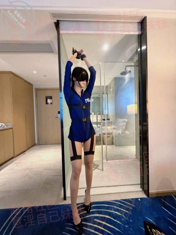 作者:意淫自己妹妹 《【原创视频70】妹妹闺蜜这次被玩坏了,制服诱惑,新鲜又刺激,高潮迭起》-老宋小屋