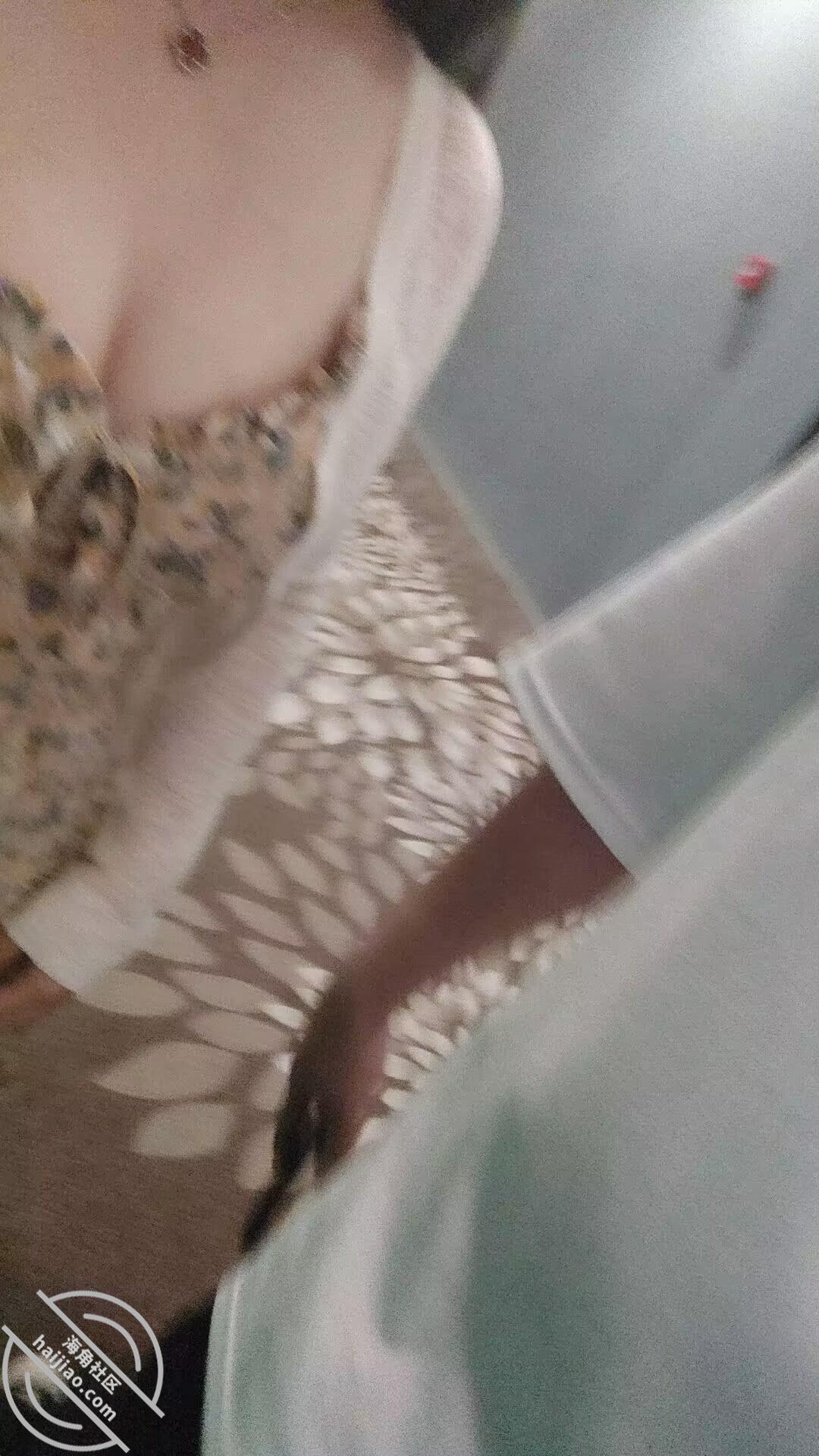 图片[1]-作者：极品妹妹和我的淫荡生活 《（原创57）妹妹用尾巴，污字，鸡巴口罩，来勾引我操她》-老宋小屋