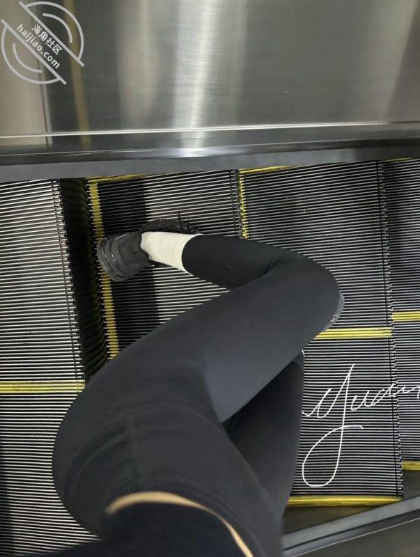 作者：我的36岁后妈 《视频贴老爸不在家 我溜进爸妈房间 内射时候让36岁后妈喊爸爸》-老宋小屋